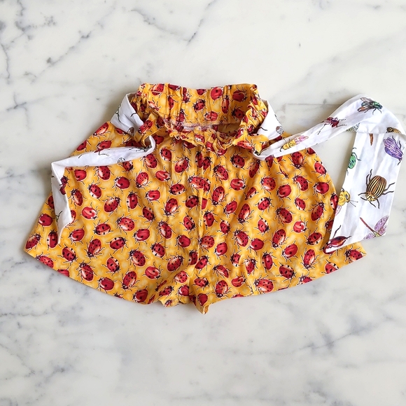 NWOT. 100% Cotton Ladybug Shorts with colorful insects fabric belt. - Picture 2 of 3